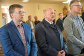 Zawieszenie wiechy na nowej remizie 2019/ WG